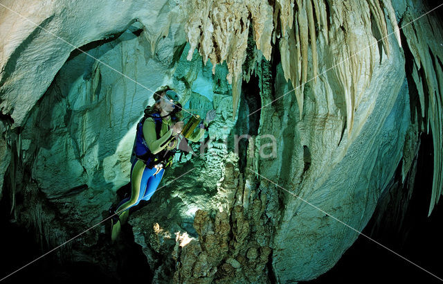 Cueva Taina