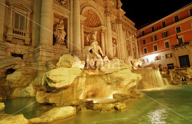 Trevi Fountain