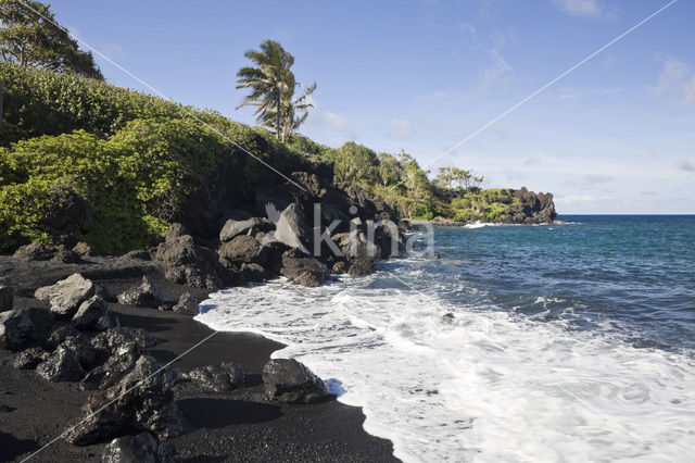 Waianapanapa State Park